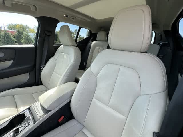 Used 2021 Volvo XC40 T5 Inscription w/ Climate Package AWD/4WD image 17