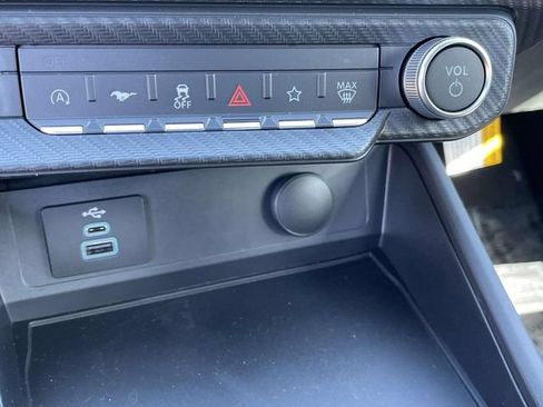 Used 2025 Ford Mustang Coupe RWD image 10