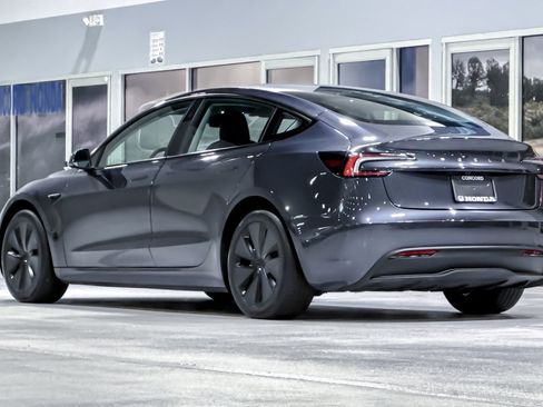 Used 2024 Tesla Model 3 Standard Range RWD image 3
