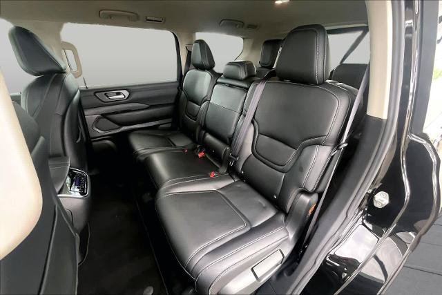 Certified 2026 Nissan Armada SV RWD image 19