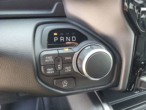 New 2026 RAM 1500 4x4 Crew Cab image 21