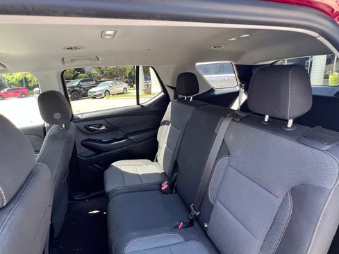 Used 2021 Chevrolet Traverse LT FWD image 23