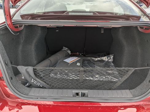 New 2025 Nissan Versa SR w/ Trunk Package image 12