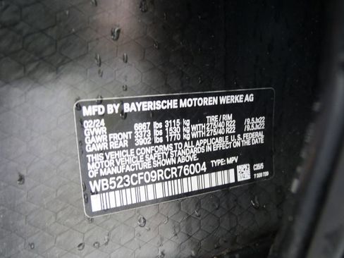 Used 2024 BMW iX xDrive50 w/ Premium Package image 28