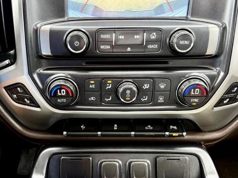 Used 2017 Chevrolet Silverado 1500 LTZ w/ LTZ Plus Package RWD image 27