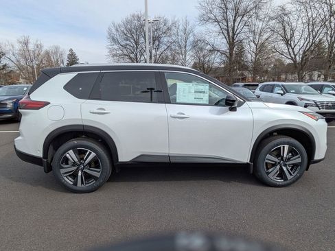 New 2025 Nissan Rogue SL w/ Tech Package image 8