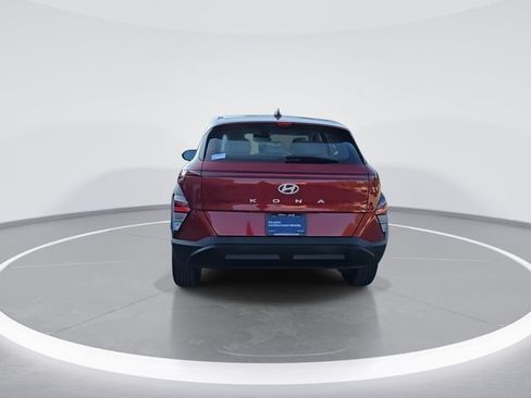 Certified 2025 Hyundai Kona SE FWD image 7