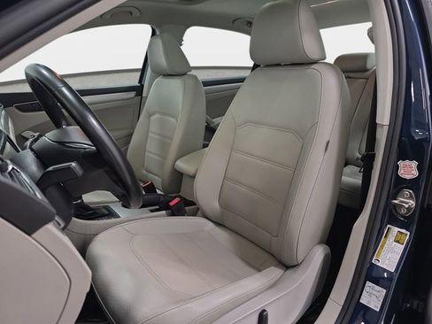 Used 2019 Volkswagen Passat 2.0T Wolfsburg FWD image 14