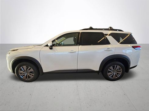 New 2025 Nissan Pathfinder SV w/ Black Appearance Package AWD/4WD image 11