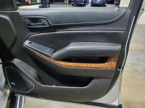 Used 2017 Chevrolet Suburban Premier image 18