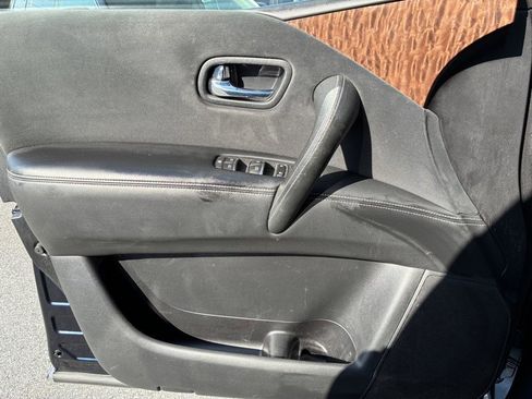 Used 2017 Nissan Armada SV image 16