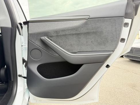 Used 2026 Tesla Model Y AWD image 23