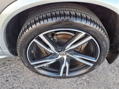 Used 2019 Volvo XC90 T5 R-Design w/ Advanced Package image 32