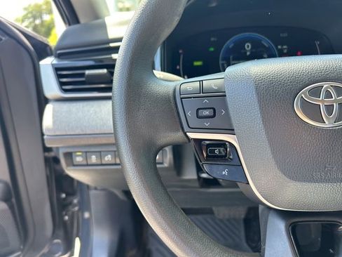 Used 2025 Toyota Camry LE FWD image 20