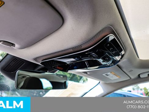 Used 2025 Mercedes-Benz C 300 Sedan image 40