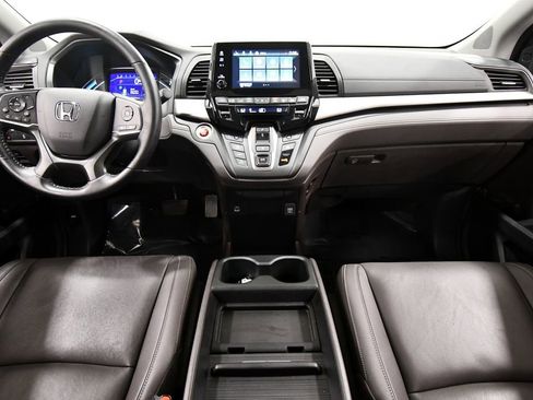 Certified 2024 Honda Odyssey EX-L image 3