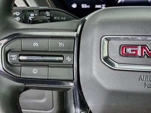 Used 2025 GMC Yukon XL AT4 w/ LPO, Floor Liner Package AWD/4WD image 11