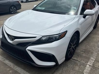 Used 2021 Toyota Camry SE w/ Cold Weather Package
