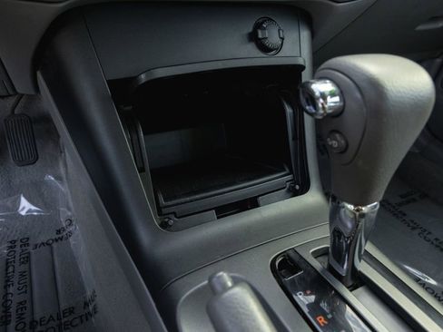 Used 2005 Toyota Camry LE FWD image 18