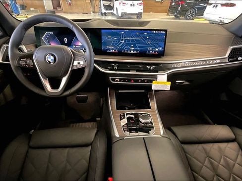 New 2026 BMW X5 xDrive40i w/ Climate Comfort Package image 5