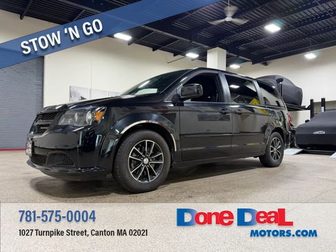 Used 2016 Dodge Grand Caravan SE FWD image 1