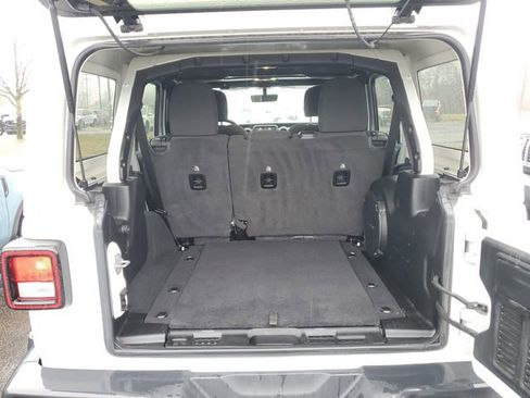 Used 2021 Jeep Wrangler Unlimited Sahara w/ Uconnect 4C Nav & Sound Group image 27