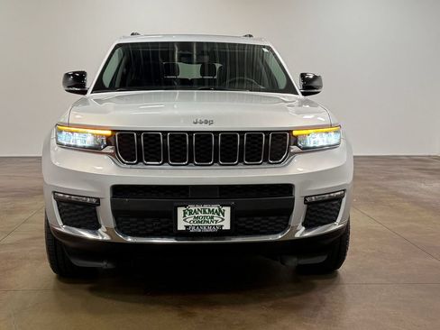 Used 2023 Jeep Grand Cherokee L Limited AWD/4WD image 29