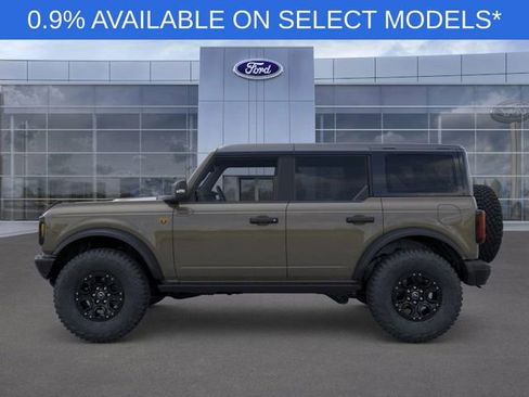 New 2025 Ford Bronco Badlands image 3
