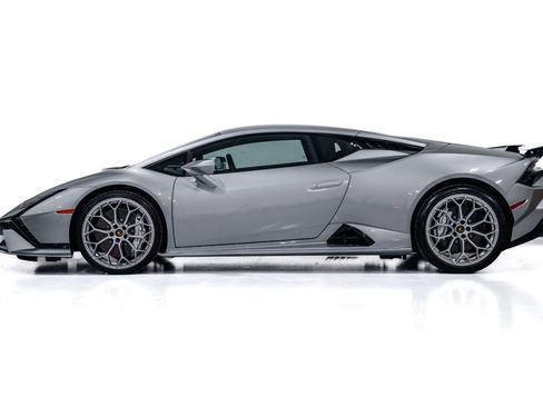 Used 2023 Lamborghini Huracan Tecnica RWD image 8