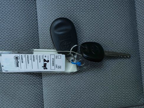 Used 2019 Toyota Sienna L FWD image 39