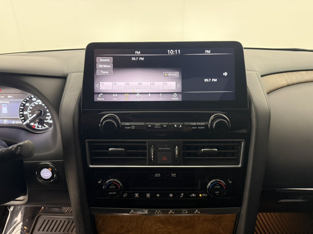 Used 2021 Nissan Armada SL w/ Captain's Chairs Package AWD/4WD image 20
