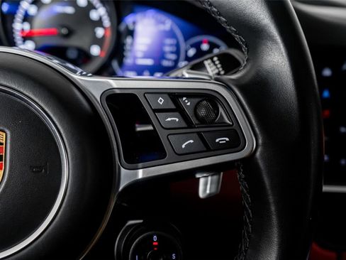 Used 2023 Porsche Cayenne Platinum Edition image 50