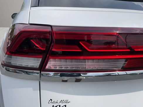 Used 2024 Volkswagen Atlas Cross Sport SEL AWD/4WD image 10