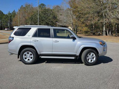 Certified 2022 Toyota 4Runner SR5 Premium w/ Moonroof Package image 39