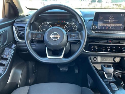 Used 2024 Nissan Rogue S image 6