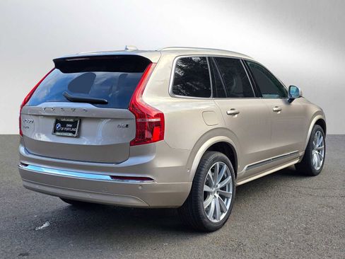 Used 2024 Volvo XC90 B6 Ultimate w/ Protection Package Premier image 3