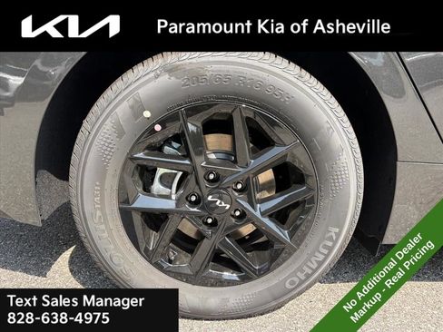 New 2026 Kia K5 LXS FWD image 30