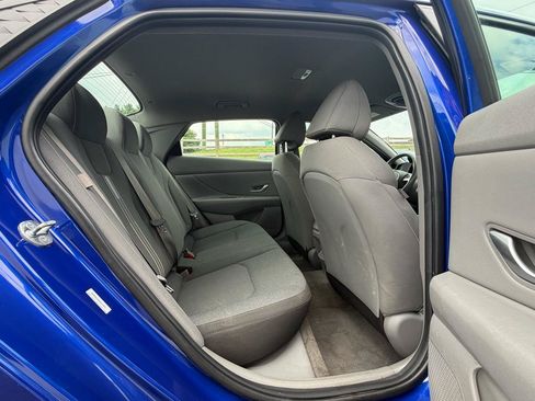 Used 2025 Hyundai Elantra Sport FWD image 15
