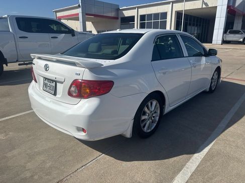 Used 2009 Toyota Corolla LE FWD image 2
