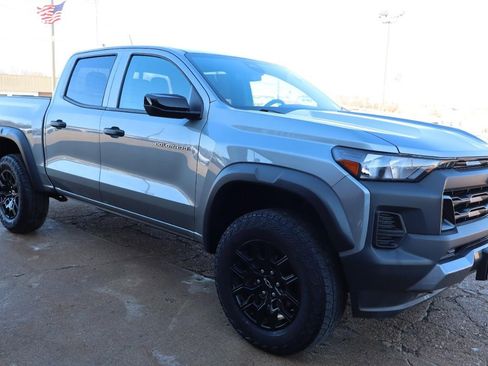 Used 2024 Chevrolet Colorado Trail Boss w/ Advanced Trailering Package image 8