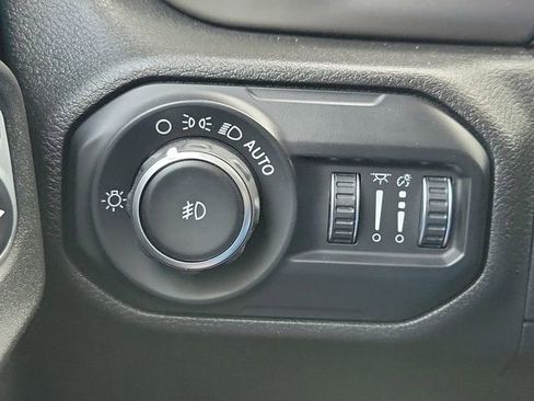 Used 2019 Jeep Wrangler Unlimited Sport S image 29