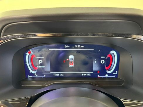 Used 2024 Nissan Pathfinder Platinum image 24