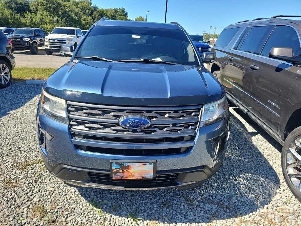 Used 2018 Ford Explorer XLT w/ Equipment Group 202A AWD/4WD image 1