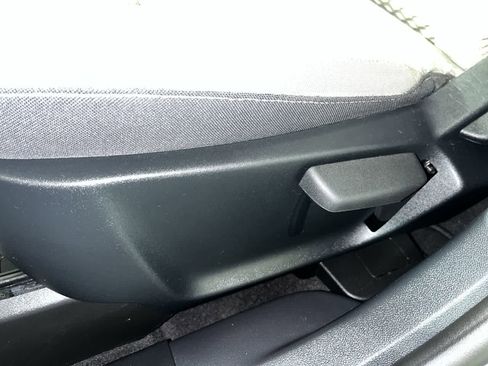 Used 2022 Ford Escape SE FWD image 14