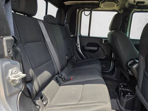 Used 2021 Jeep Gladiator Sport AWD/4WD image 19