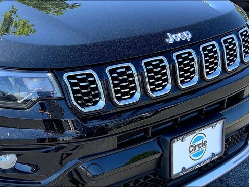 Certified 2024 Jeep Compass Limited w/ Sun and Sound Group AWD/4WD image 29