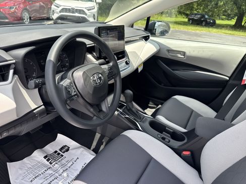 New 2025 Toyota Corolla LE FWD image 15
