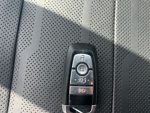 Used 2021 Ford Mustang GT Premium RWD image 31