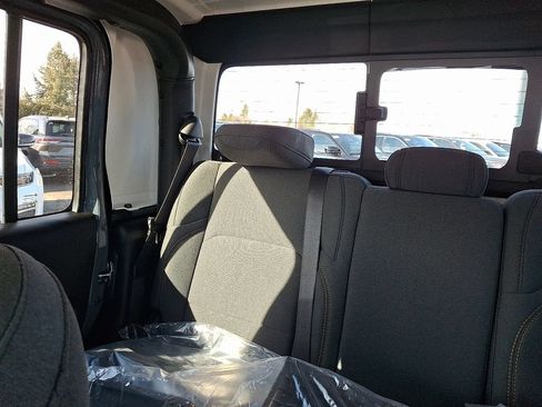 New 2026 Jeep Gladiator Sport AWD/4WD image 13