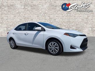 Used 2018 Toyota Corolla LE FWD video 2